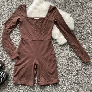Babaton Contour Squareneck Longsleeve Romper